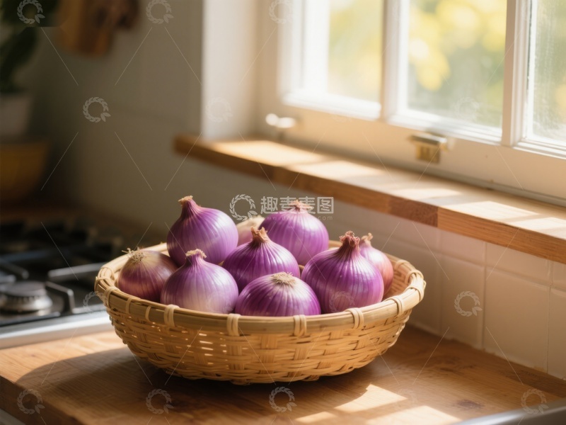高清大图下载【趣麦麦图】窗边篮子里的洋葱