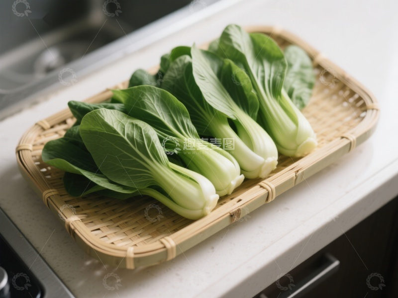高清大图下载【趣麦麦图】新鲜青菜置于竹编篮中