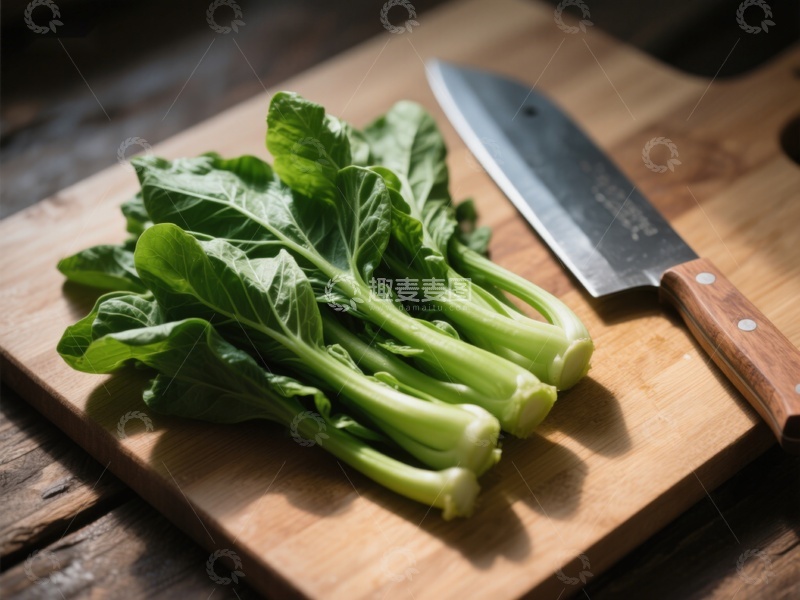 高清大图下载【趣麦麦图】新鲜青菜与刀具置于砧板上