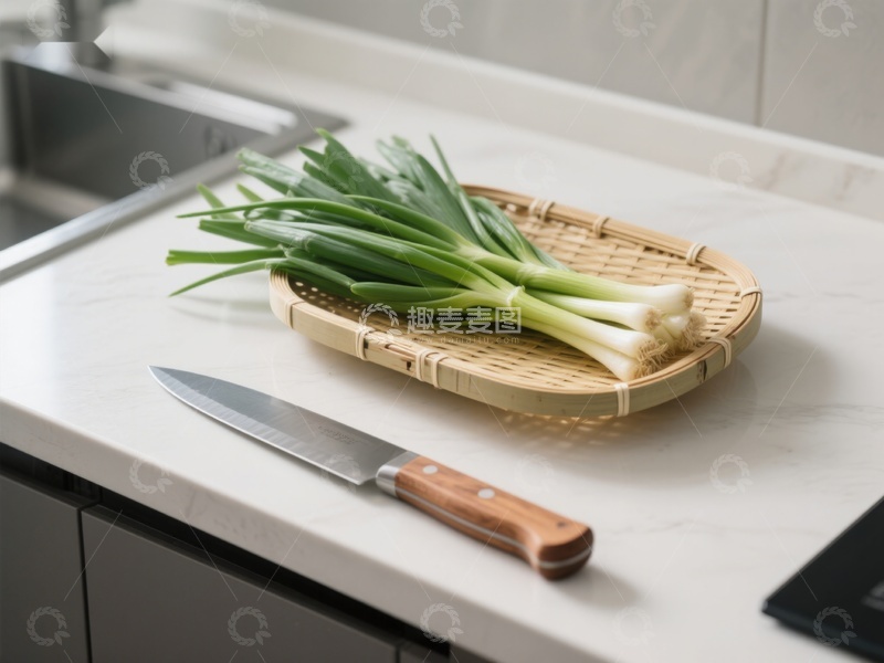 高清大图下载【趣麦麦图】厨房台面的葱与刀具