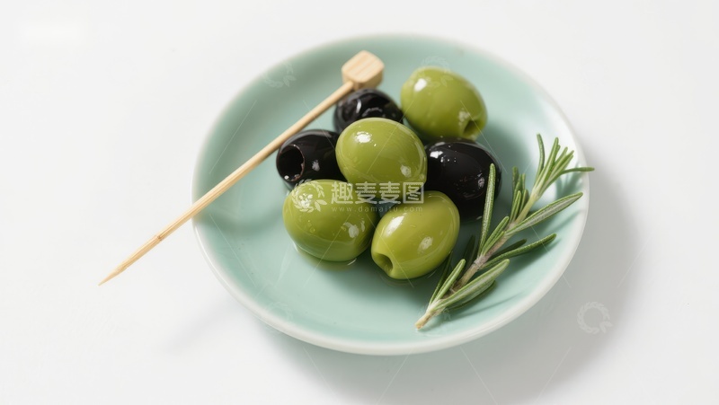 高清大图下载【趣麦麦图】青绿橄榄配迷迭香，清新小碟