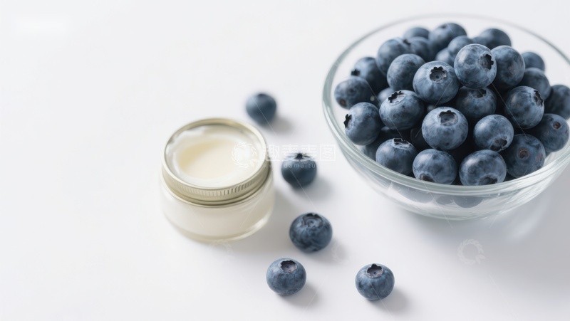 高清大图下载【趣麦麦图】蓝莓与乳霜的健康搭配