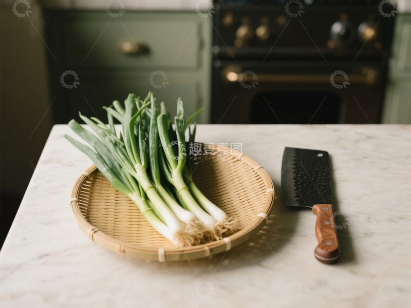 高清大图下载【趣麦麦图】厨房台面上的葱与菜刀