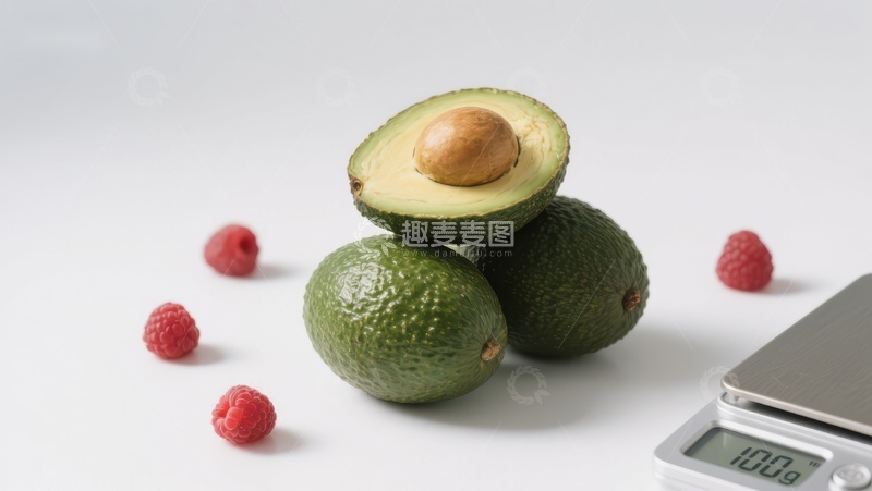高清大图下载【趣麦麦图】牛油果与覆盆子的健康组合