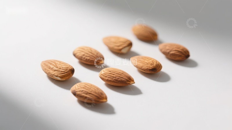 高清大图下载【趣麦麦图】散落的杏仁特写