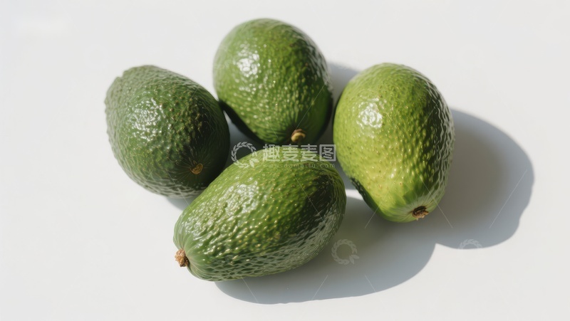 高清大图下载【趣麦麦图】四个新鲜牛油果静置展示