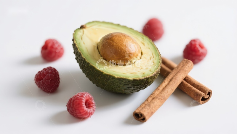 高清大图下载【趣麦麦图】牛油果与树莓、肉桂的健康组合