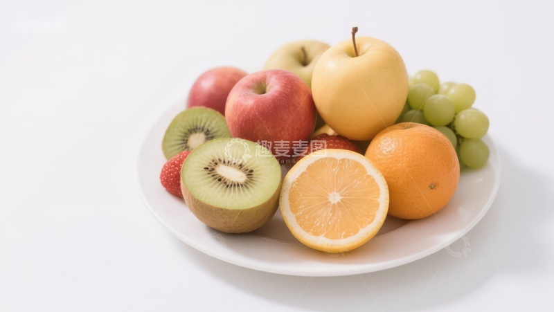 高清大图下载【趣麦麦图】新鲜水果盘：苹果、橙子、猕猴桃和葡萄
