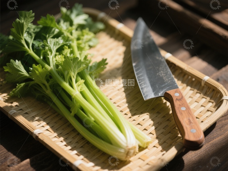 高清大图下载【趣麦麦图】芹菜与刀置于竹篮中