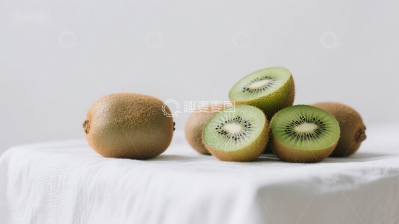 高清大图下载【趣麦麦图】新鲜猕猴桃切片展示