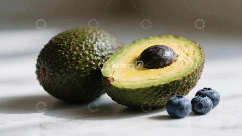 高清大图下载【趣麦麦图】新鲜牛油果与蓝莓特写