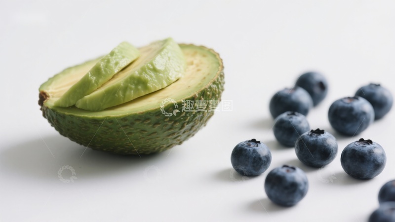 高清大图下载【趣麦麦图】切片牛油果与蓝莓