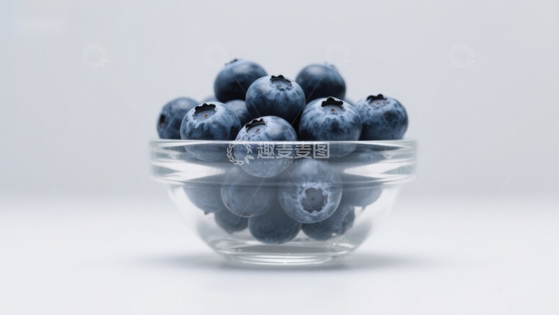 高清大图下载【趣麦麦图】玻璃碗中的新鲜蓝莓