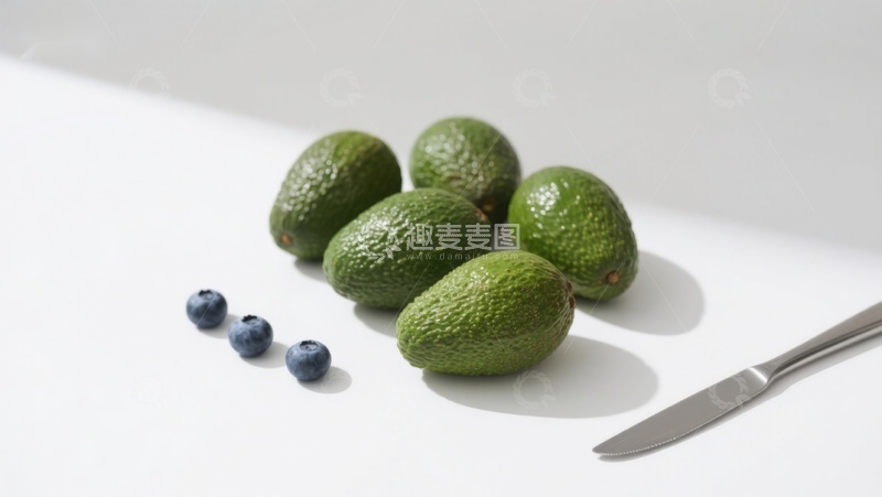 高清大图下载【趣麦麦图】牛油果与蓝莓静物组合