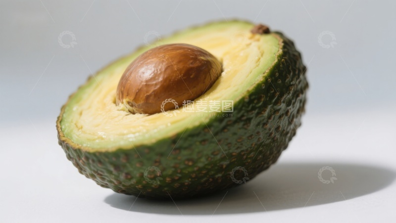 高清大图下载【趣麦麦图】切开的牛油果展示其种子