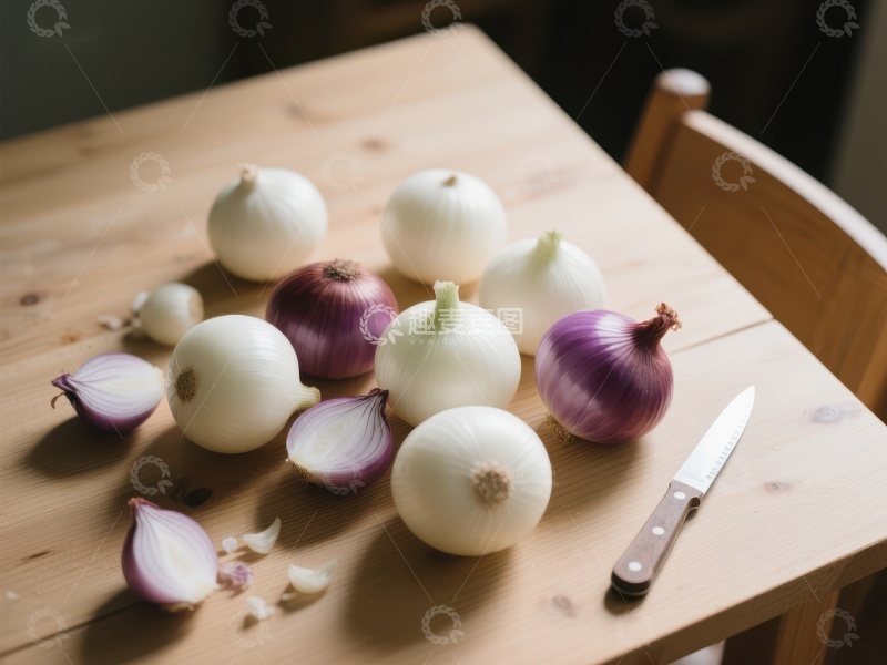 高清大图下载【趣麦麦图】多种洋葱与刀具置于木质桌面