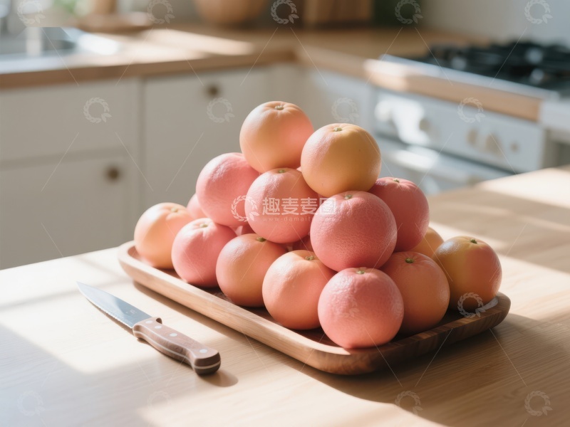 高清大图下载【趣麦麦图】厨房台面上的柚子堆