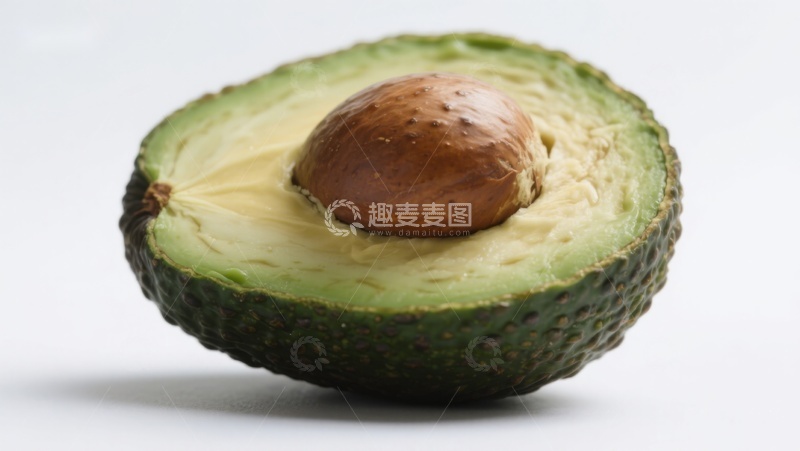 高清大图下载【趣麦麦图】切开的牛油果展示其种子