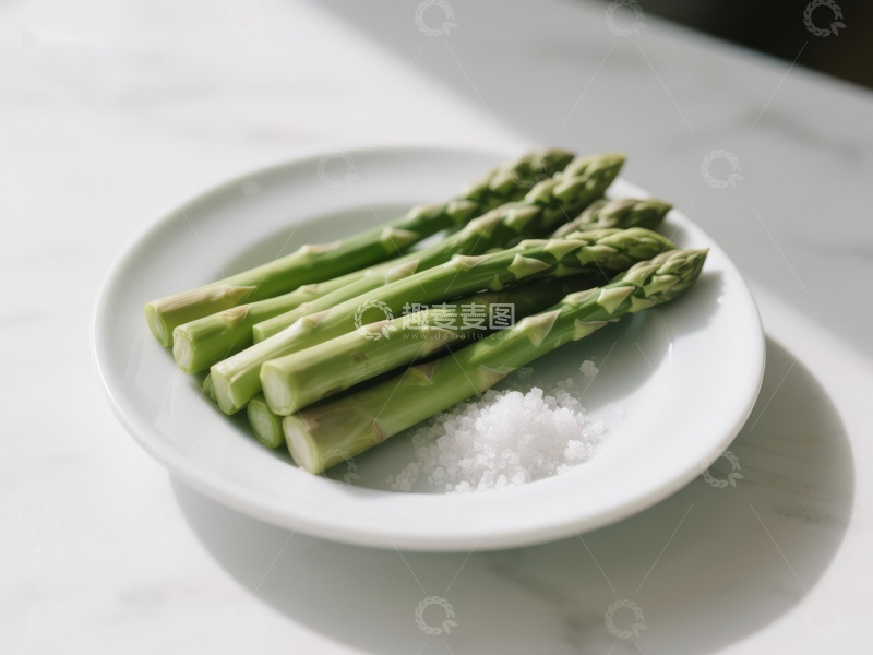 高清大图下载【趣麦麦图】新鲜芦笋配海盐