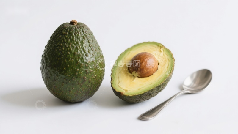 高清大图下载【趣麦麦图】新鲜牛油果与金属勺子