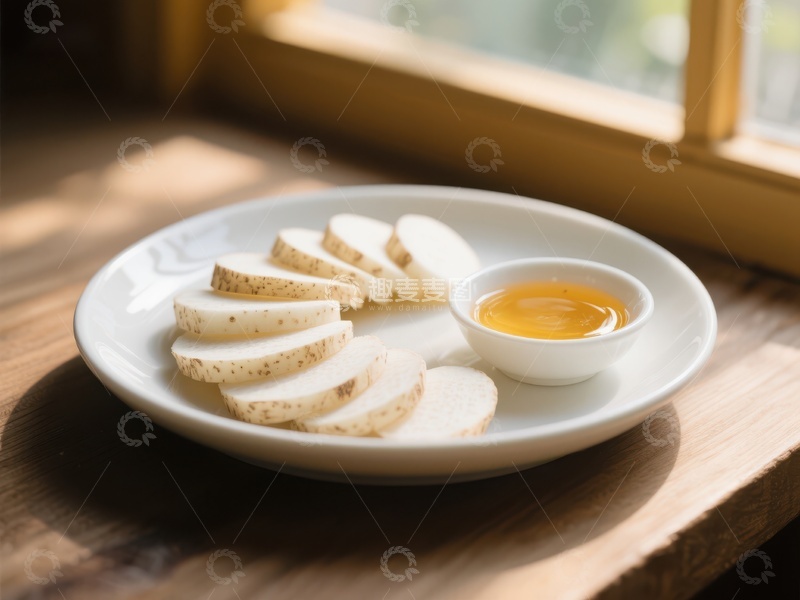 高清大图下载【趣麦麦图】切片山药配酱碟，窗边静物