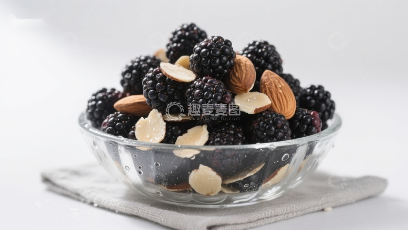 高清大图下载【趣麦麦图】黑莓与杏仁的健康组合