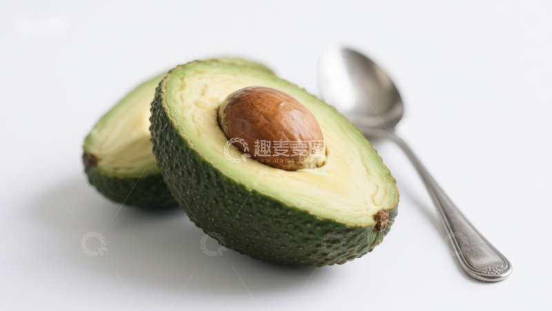 高清大图下载【趣麦麦图】切开的牛油果与勺子