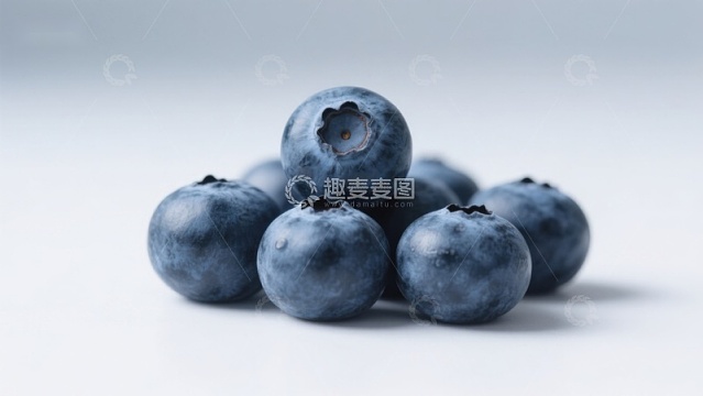 新鲜蓝莓堆叠特写