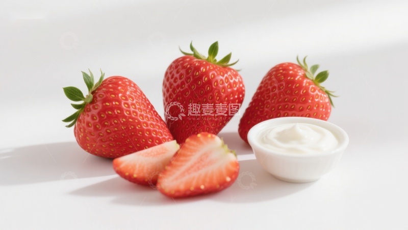 高清大图下载【趣麦麦图】新鲜草莓与奶油的美味组合
