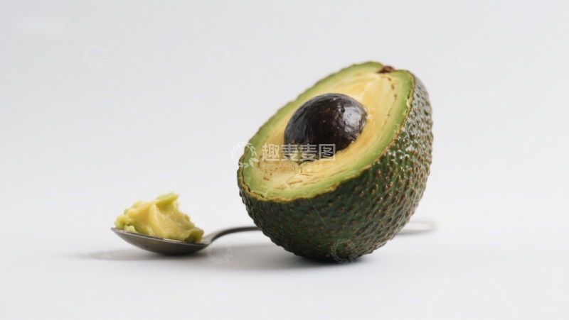 高清大图下载【趣麦麦图】切开的牛油果与勺子