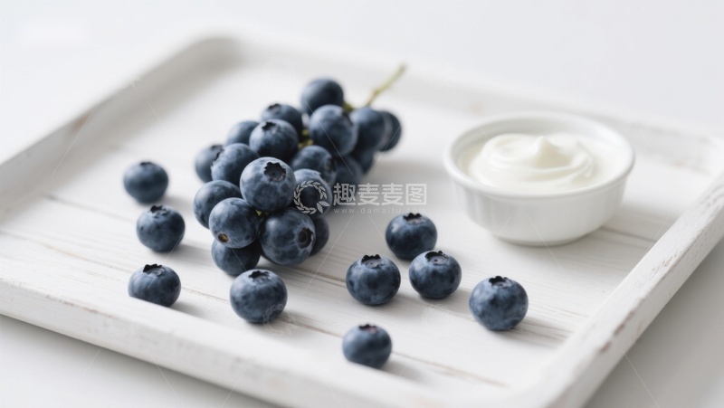 高清大图下载【趣麦麦图】蓝莓与酸奶的清新搭配