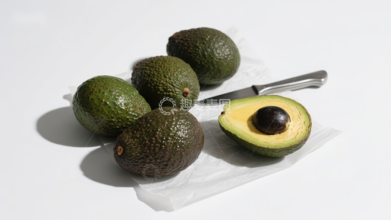 高清大图下载【趣麦麦图】新鲜牛油果与切片展示