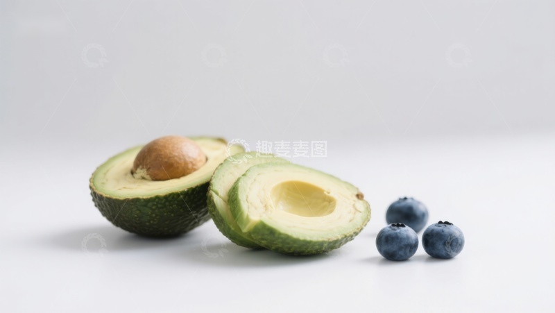 高清大图下载【趣麦麦图】切开的牛油果与蓝莓
