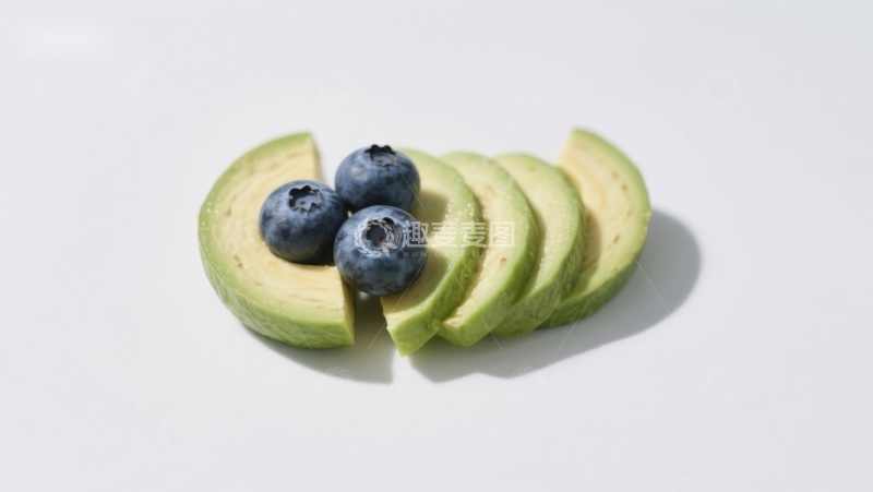 高清大图下载【趣麦麦图】切片牛油果与蓝莓