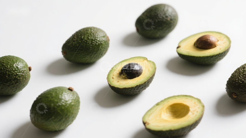 高清大图下载【趣麦麦图】新鲜牛油果的特写展示