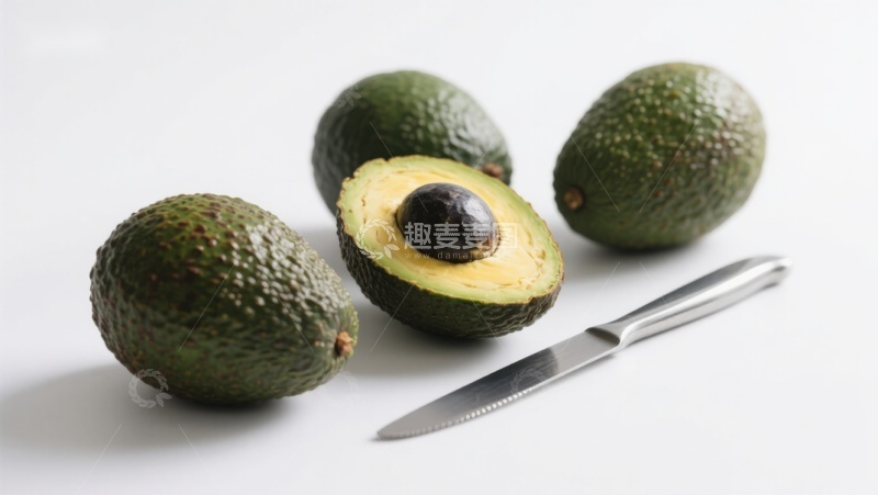 高清大图下载【趣麦麦图】新鲜牛油果与刀具