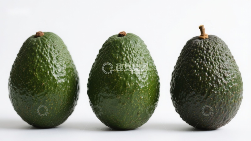 高清大图下载【趣麦麦图】三颗新鲜牛油果并排展示