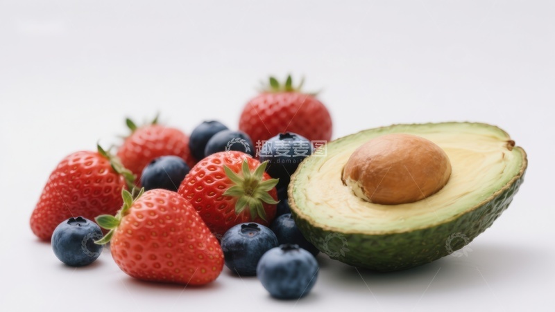 高清大图下载【趣麦麦图】新鲜水果组合：草莓、蓝莓与牛油果