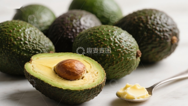 高清大图下载【趣麦麦图】新鲜牛油果与果肉特写