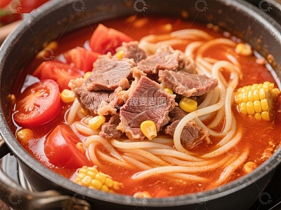 番茄牛肉面配玉米粒