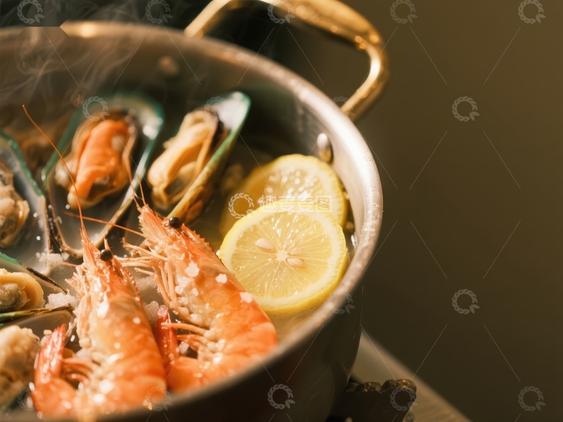 高清大图下载【趣麦麦图】海鲜锅中的虾与贻贝