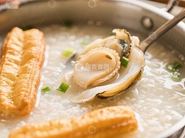 鲜美生蚝粥配油条