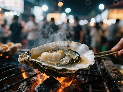 夜市烤生蚝，热气腾腾