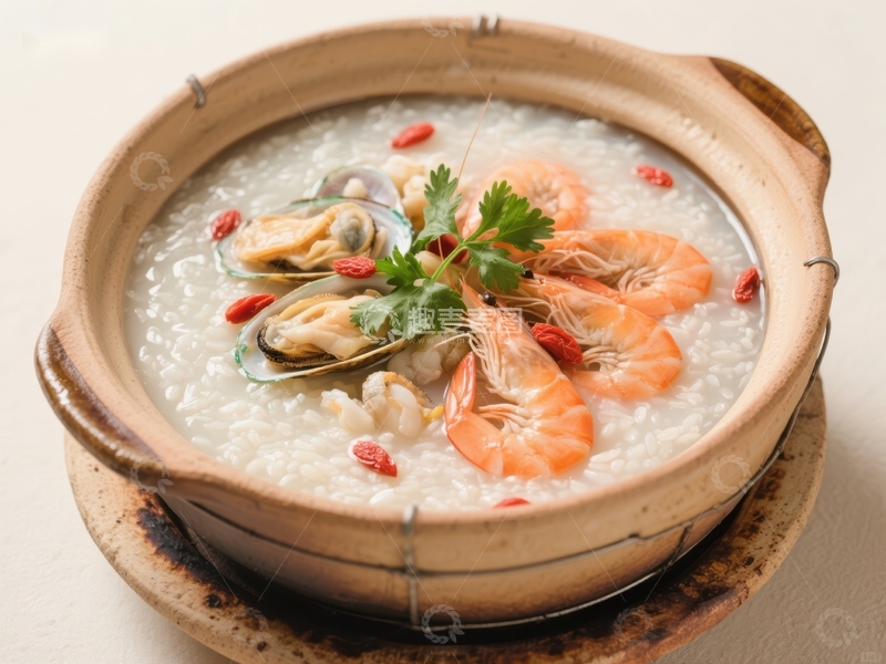 高清大图下载【趣麦麦图】海鲜粥盛于陶碗中