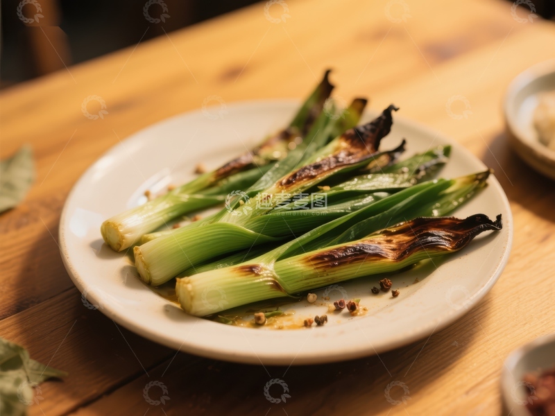 高清大图下载【趣麦麦图】烤制青葱，盘中美味