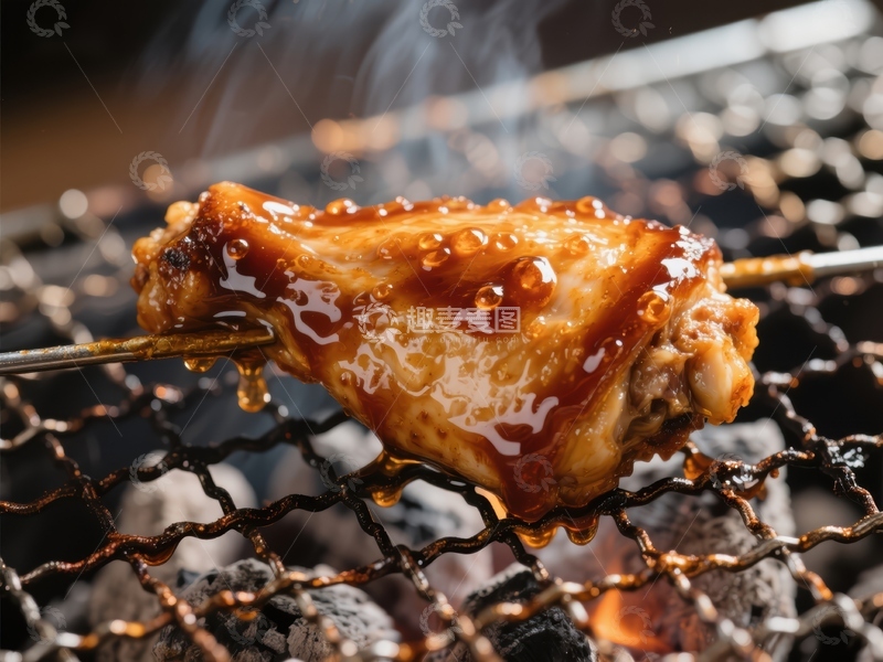 高清大图下载【趣麦麦图】烤鸡翅在炭火上滋滋作响