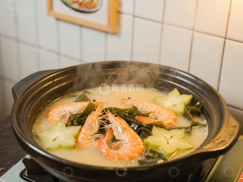 高清大图下载【趣麦麦图】-热气腾腾的海鲜蔬菜汤