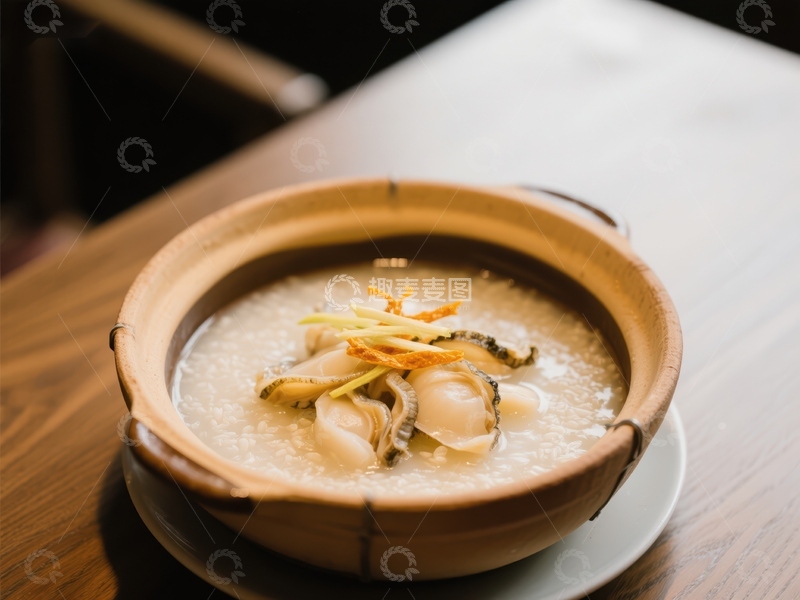 高清大图下载【趣麦麦图】海鲜粥盛于陶碗中