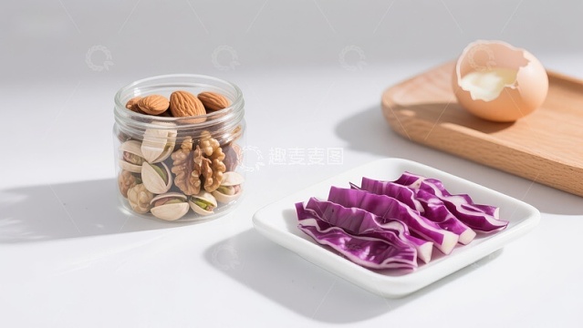 坚果与紫甘蓝的健康搭配