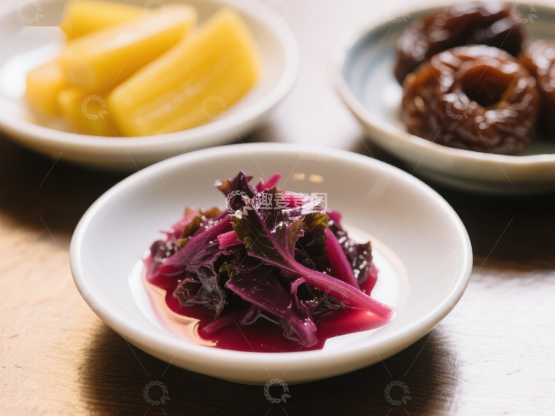 高清大图下载【趣麦麦图】三盘色彩鲜艳的腌制蔬菜